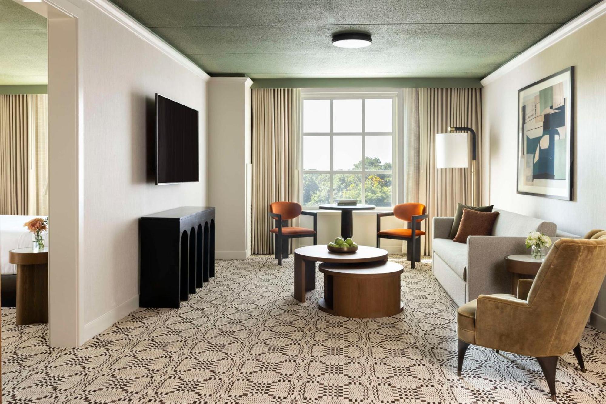 Hyatt Regency Hotel 4*